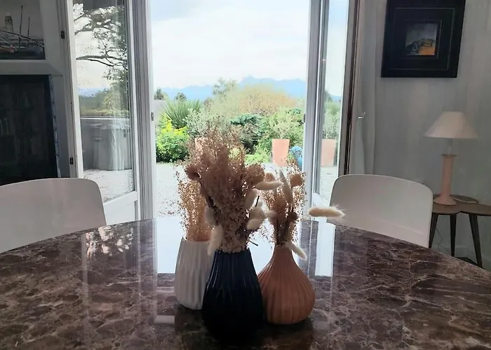 75 M² De Plaisir Face Aux Pyrenees. * Layrisse